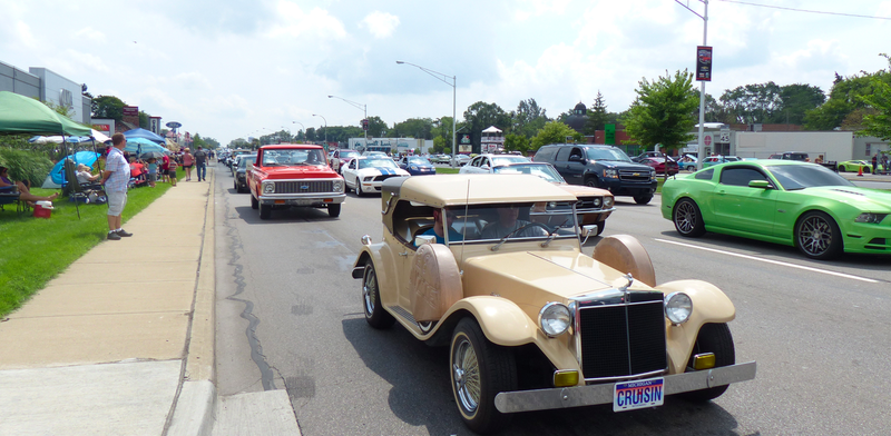 Illustration for article titled The Weirdest And Sexiest Cars That Showed Up To The Woodward Dream Cruise